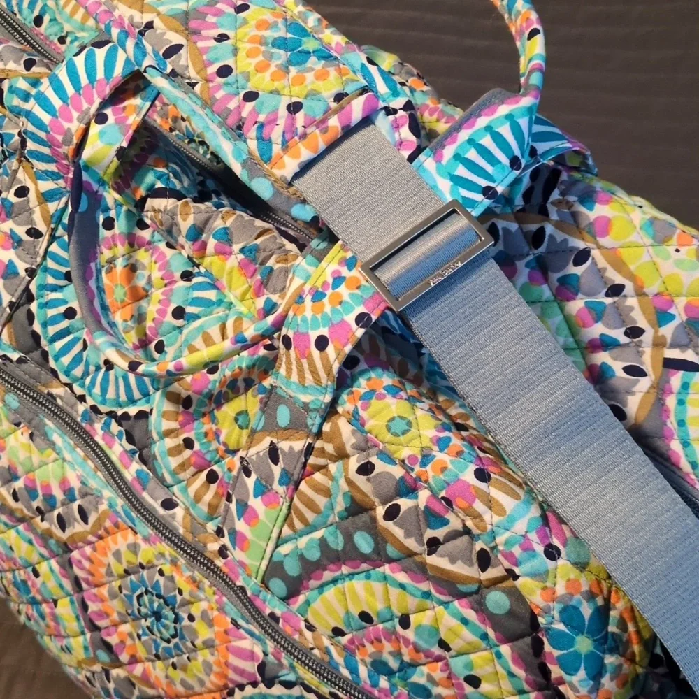 Vera Bradley Sunny Medallion Grand Traveler Bag - Picture 3 of 6